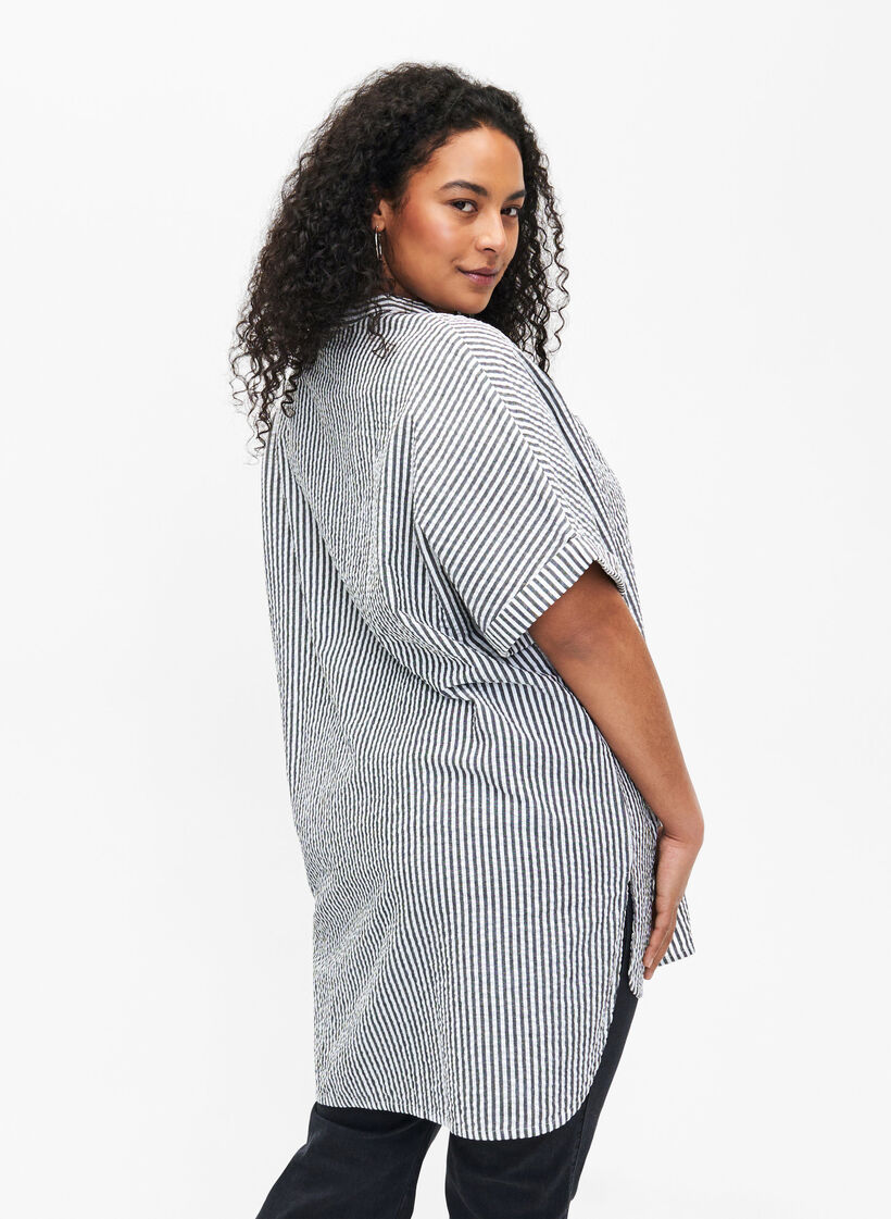 Randig skjorta med bröstfickor, White/Black Stripe, Model image number 1