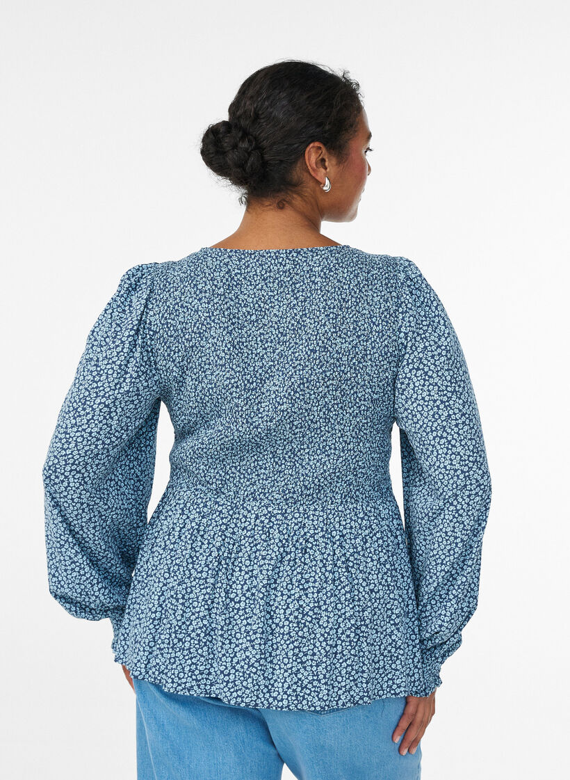 Blus med smock upptill och blommigt m&ouml;nster, Bl&aring;, Model image number 2