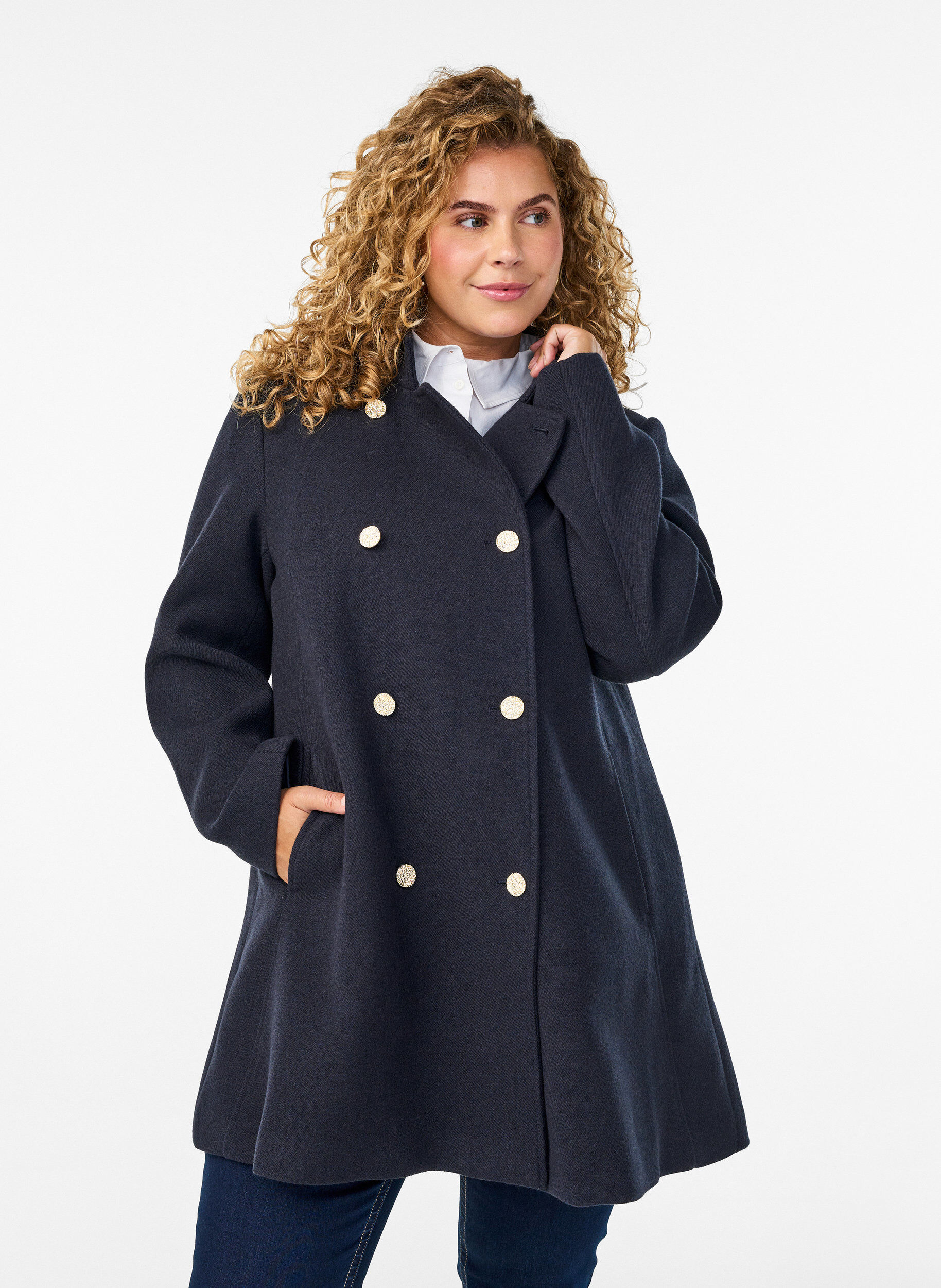 ZizziA-linjeformad kappa med guldknappar, Bl&aring;, Model image number 0