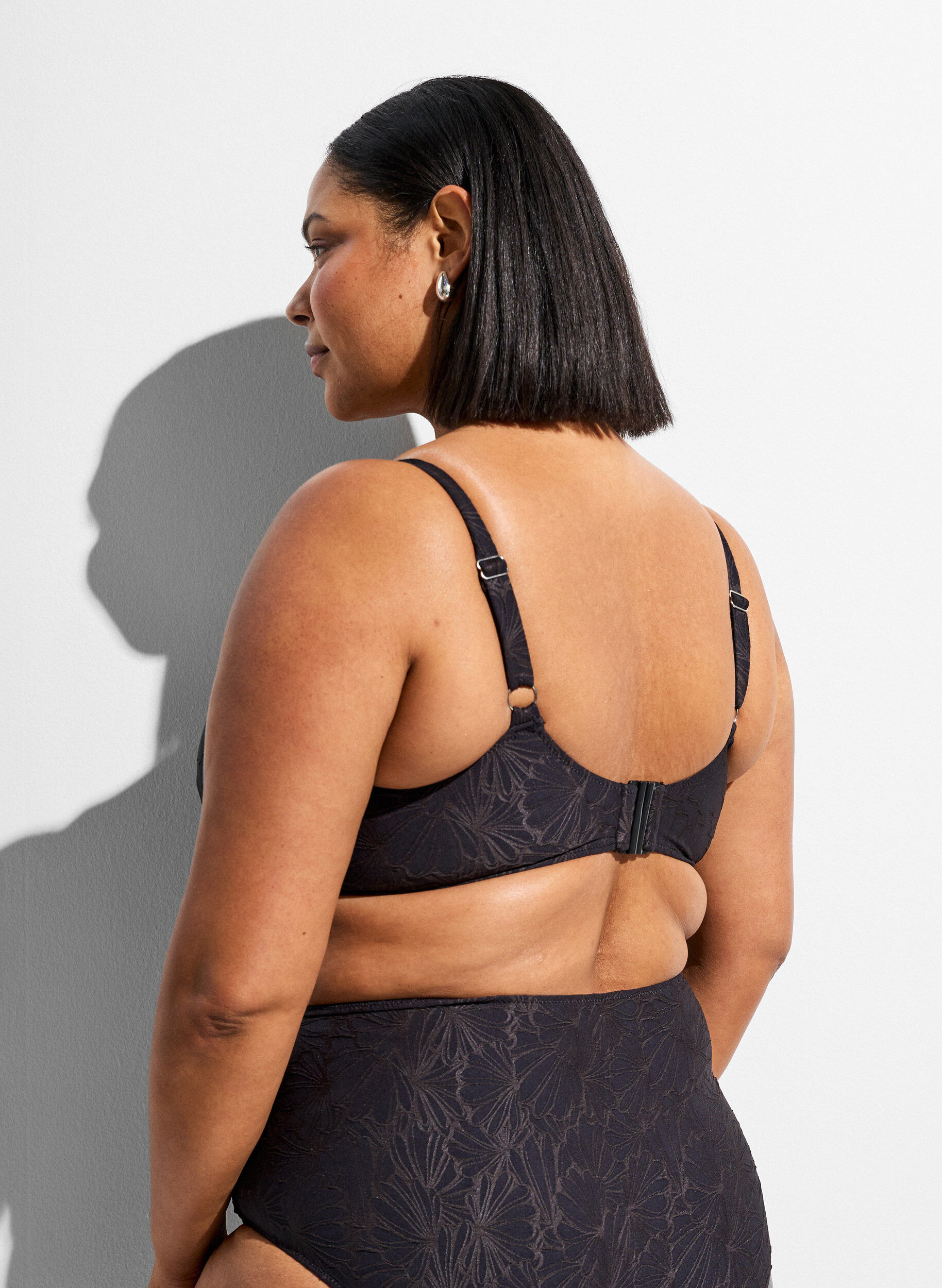 Zizzi Bikinitopp med bygel och strukturm&ouml;nster, Gr&aring;, Model image number 1