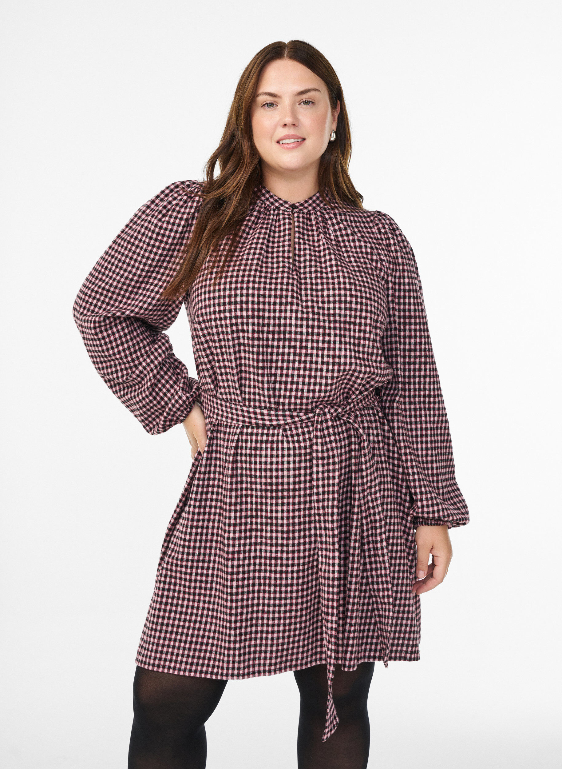 Kort rutig kl&auml;nning med knytsk&auml;rp, R&ouml;d, Model