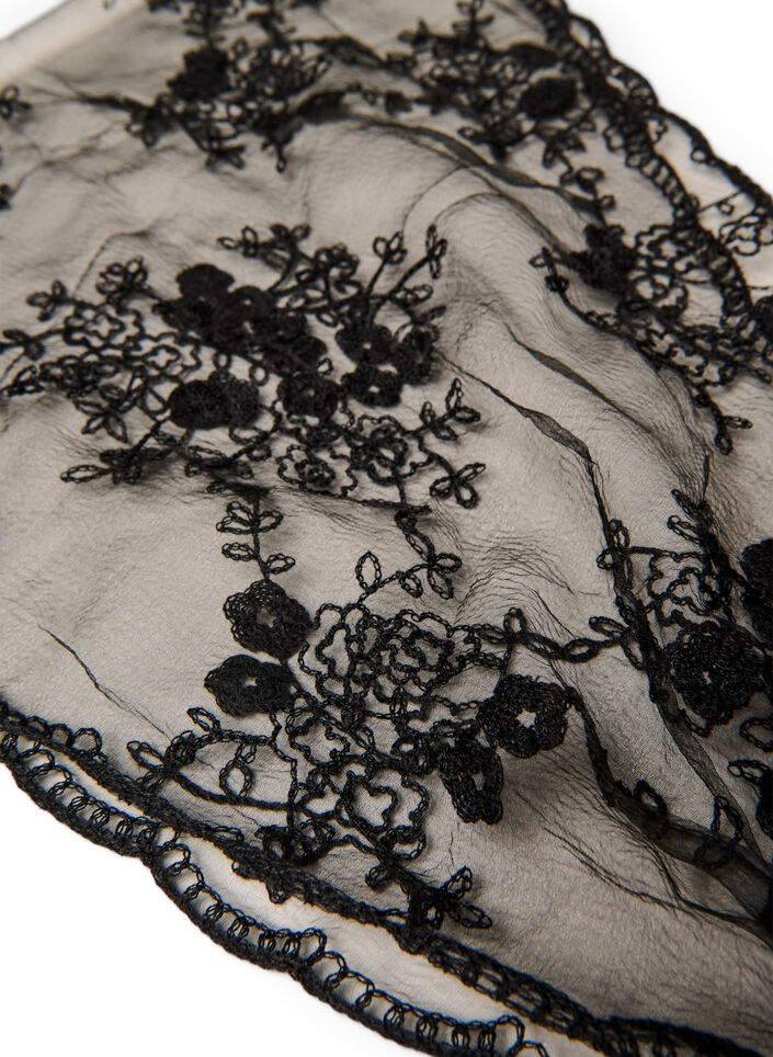 Trekantig spets&shy;sjal, Svart, Packshot image number 3