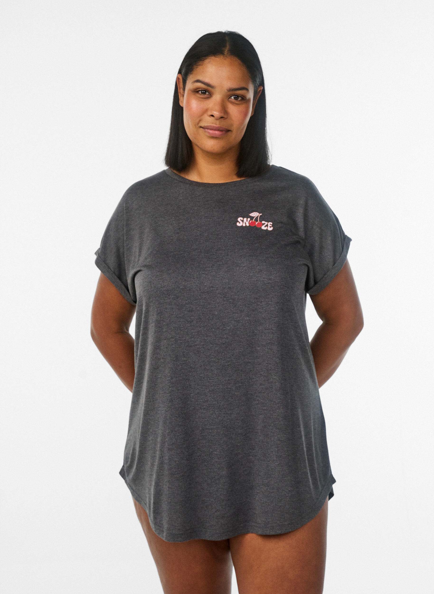 Kort&auml;rmat nattlinne med texttryck, Svart, Model