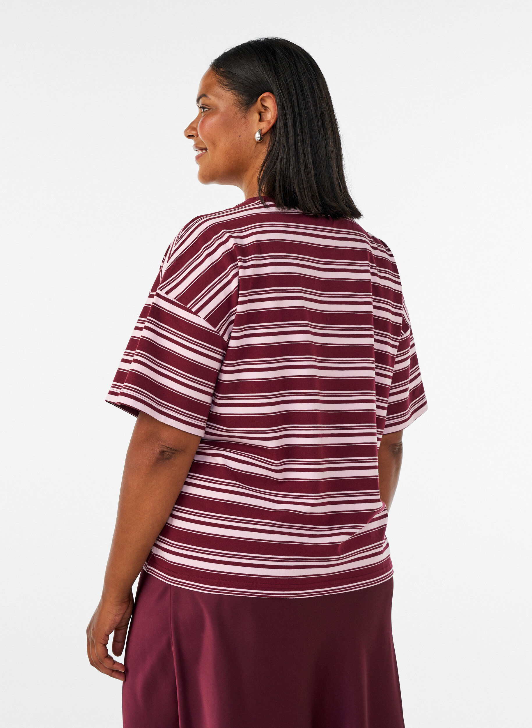 ZizziBoxig t-shirt med randigt m&ouml;nster, R&ouml;d, Model image number 2