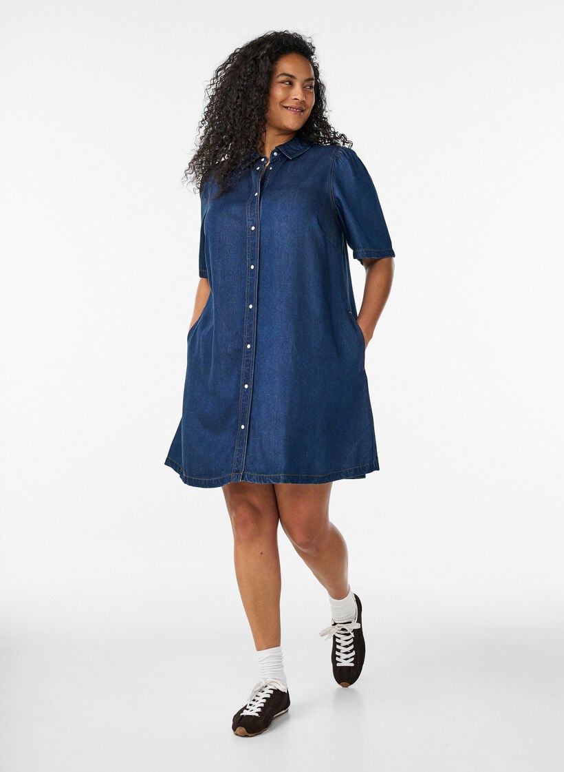 Jeanskl&auml;nning i lyocell med knappar och korta &auml;rmar, Bl&aring;, Model image number 0