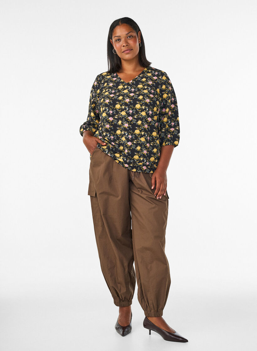 M&ouml;nstrad blus i viskos med 3/4-&auml;rm, Svart, Model image number 1