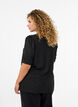 Blus med knappdetalj och korta puff&auml;rmar, Svart, Model image number 2