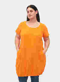 Kortärmad klänning i bomull, Orange Tiger, Model