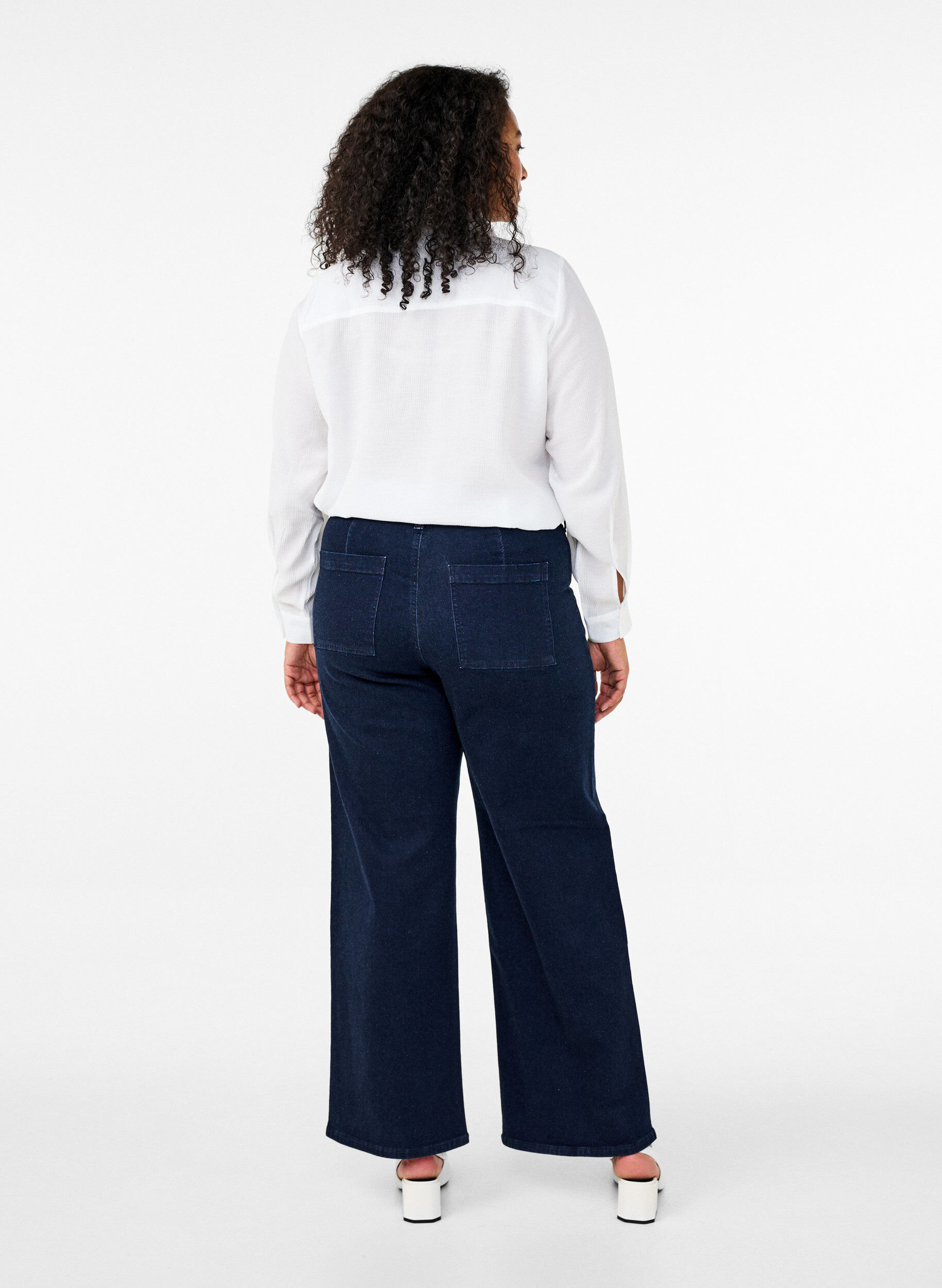 ZizziJeans med h&ouml;g midja och vida ben, Bl&aring;, Model image number 1