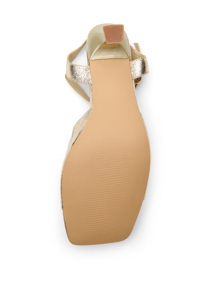 Pumps med &ouml;ppen och fyrkantig t&aring;, Guld, Packshot