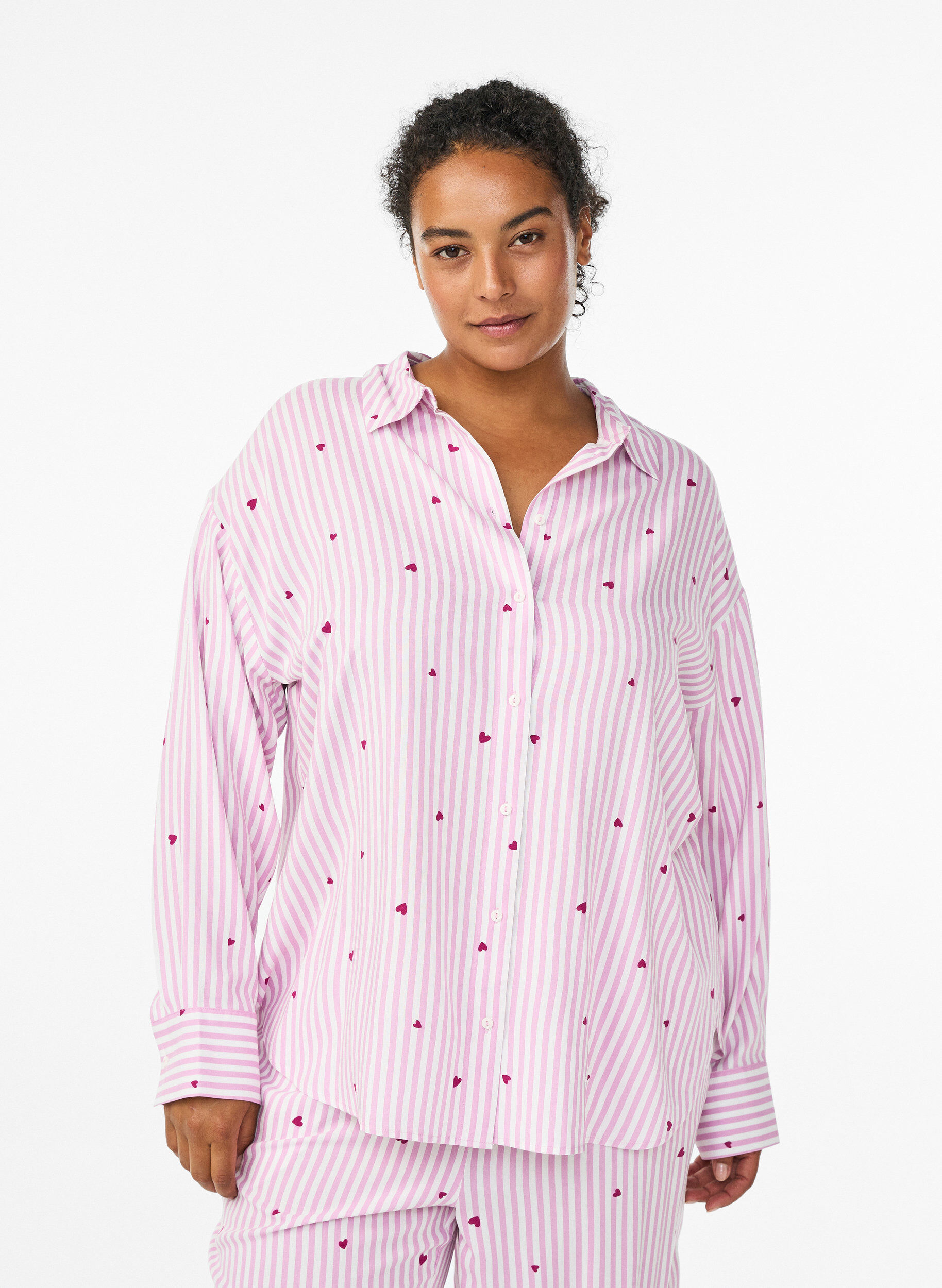 ZizziNattlinne med r&auml;nder och hj&auml;rtan, Rosa, Model image number 0