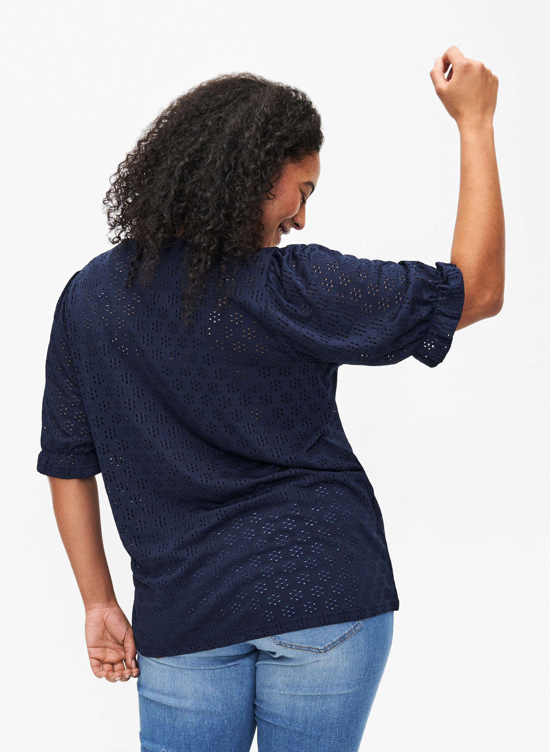 Zizzi V-ringad blus med h&aring;lm&ouml;nster, Navy Blazer, Model image number 1