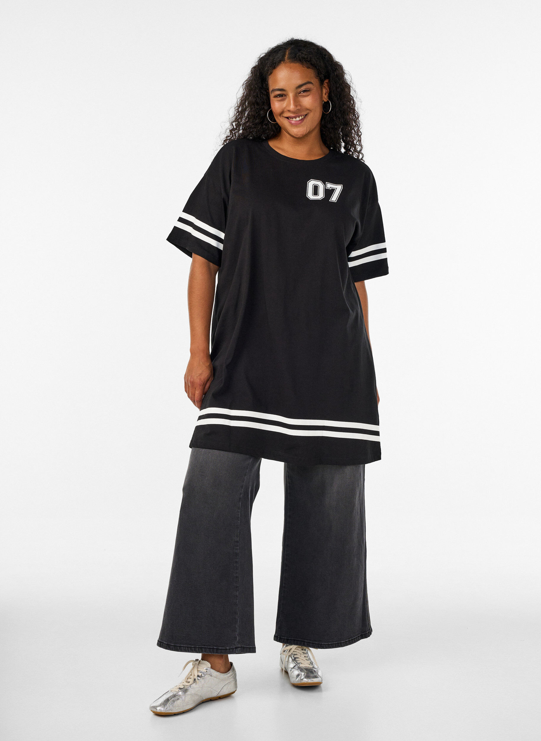 ZizziKort t-shirtkl&auml;nning med sportiga detaljer, Svart, Model image number 1