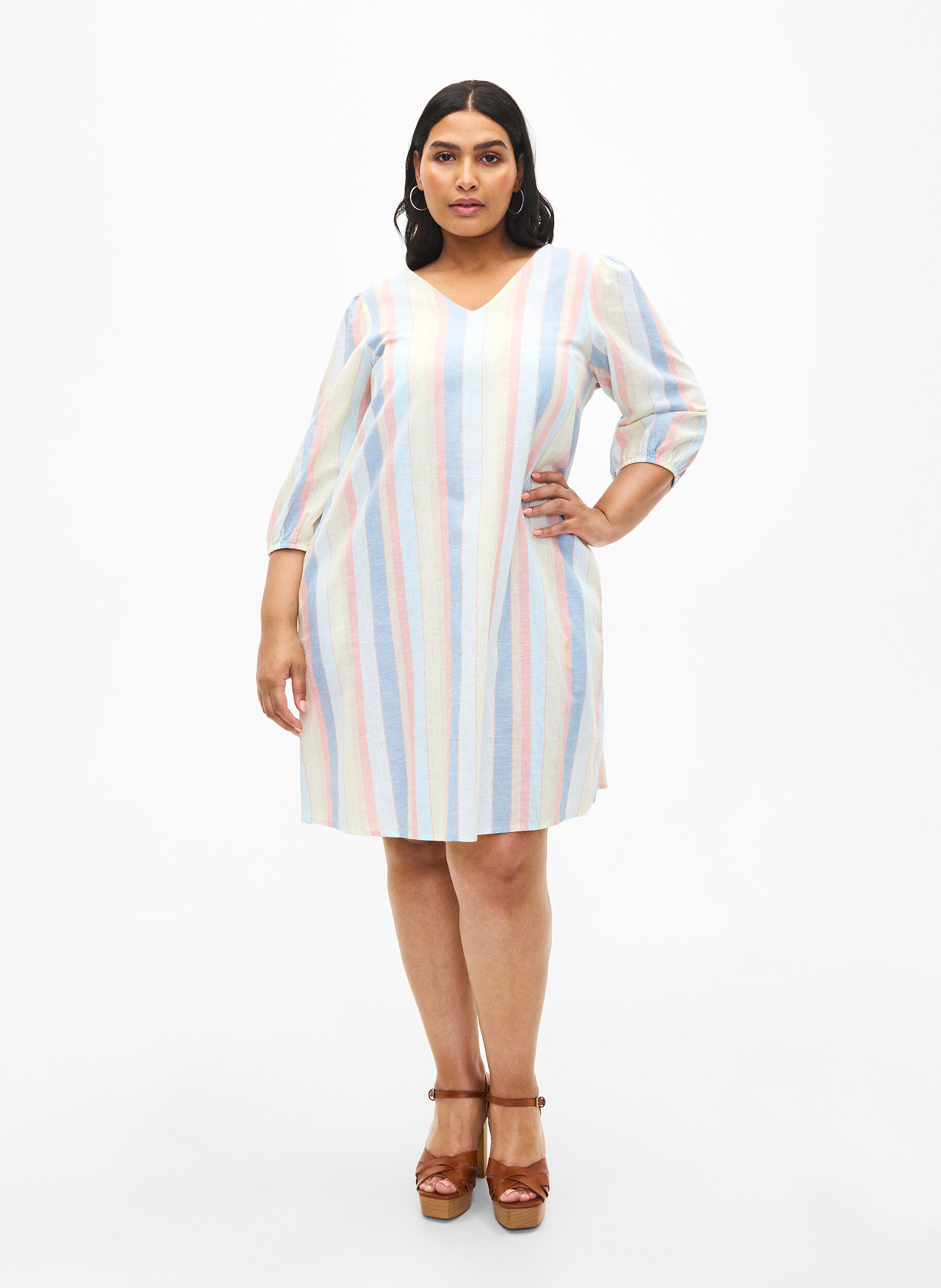 Zizzi Kort kl&auml;nning i bomullsblandning med linne, Multi Color Stripe, Model image number 2