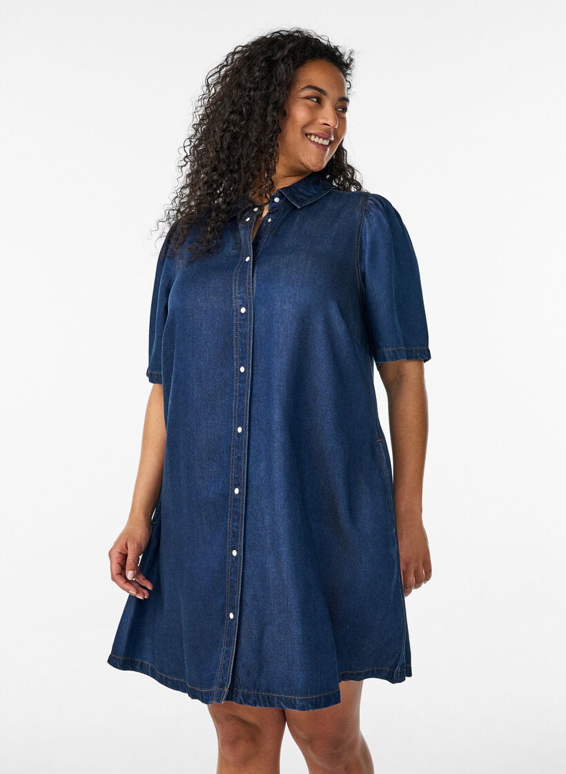 Jeanskl&auml;nning i lyocell med knappar och korta &auml;rmar, Bl&aring;, Model image number 1
