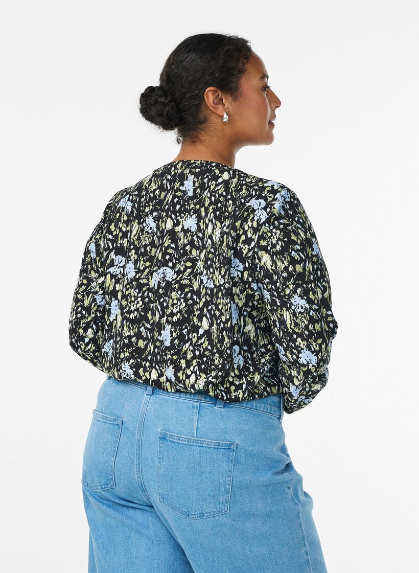 L&aring;ng&auml;rmad blus med m&ouml;nster och knappar, Svart, Model image number 2