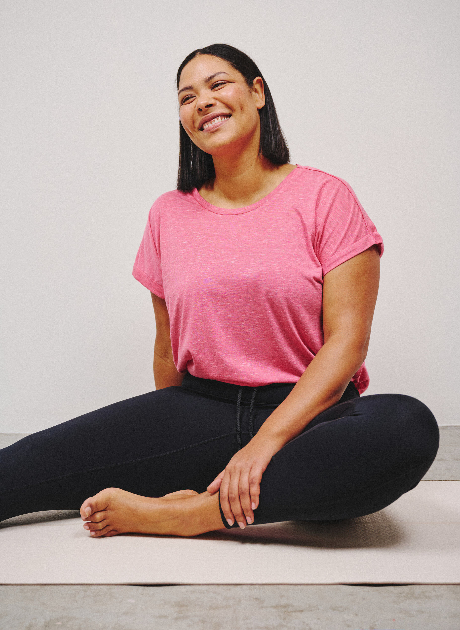 Zizzi L&ouml;s tr&auml;ningst-shirt med korta &auml;rmar, Rosa, Image image number 0