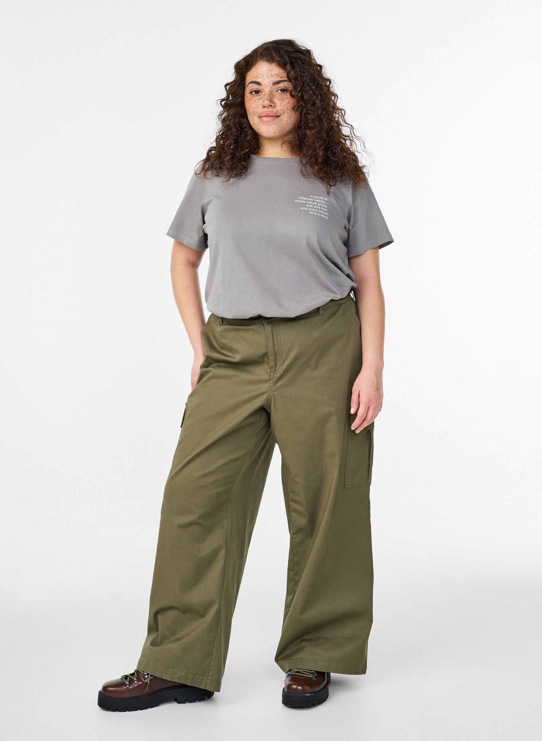 Zizzi T-shirt i bomull med tryck fram och bak, 9990, Model image number 1