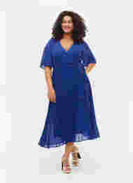 Plisserad midiklänning med korta ärmar, Clematis Blue, Model