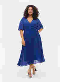 Plisserad midiklänning med korta ärmar, Clematis Blue, Model