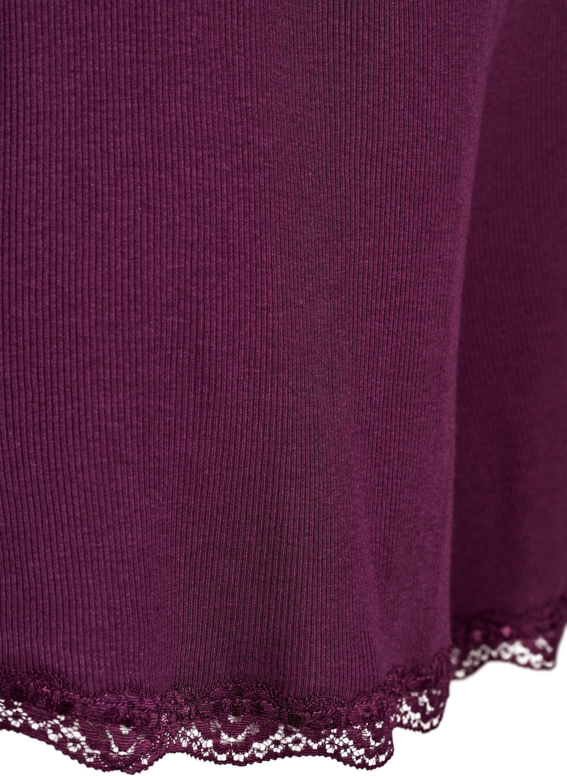 Zizzi L&ouml;sa nattshorts med ribbstickad textur och spetskant, M&ouml;rk Bordeaux, Packshot image number 3