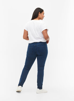 Extra slim Sanna jeans med normalhög midja, Dark blue, Model image number 1