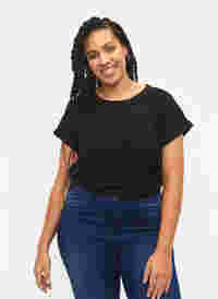 Kortärmad t-shirt i bomullsmix, Black, Model