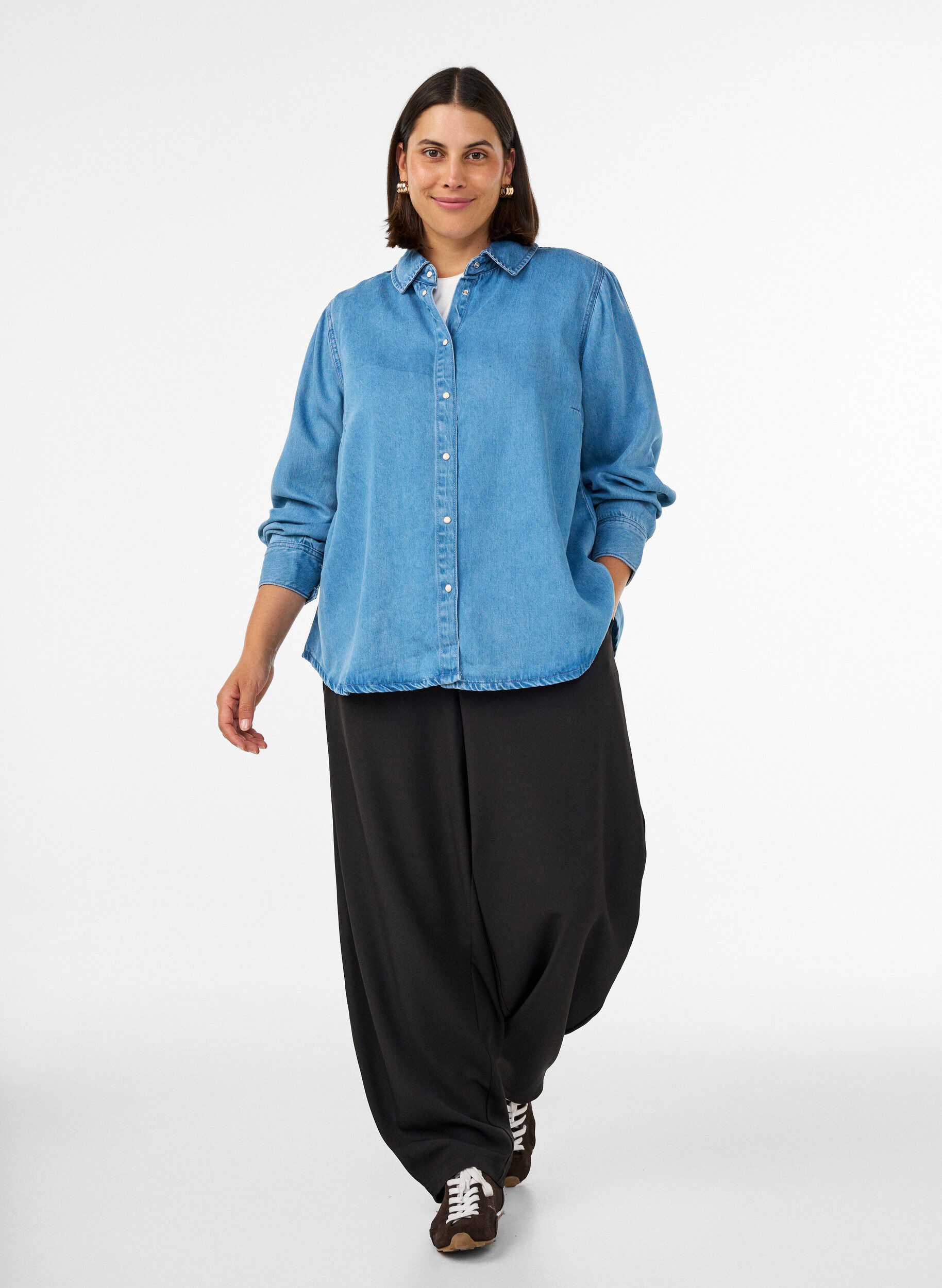 ZizziJeansskjorta i lyocell med tryckknappar, Bl&aring;, Model image number 1