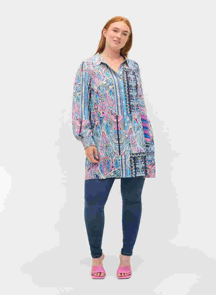 Viskosskjorta med paisleymönster, Blue Pink Paisley , Model image number 2