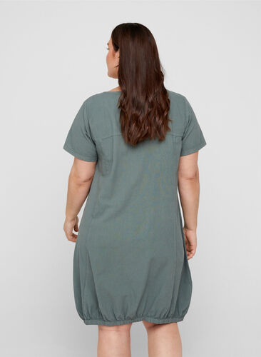 Kortärmad klänning i bomull, Balsam Green, Model image number 1
