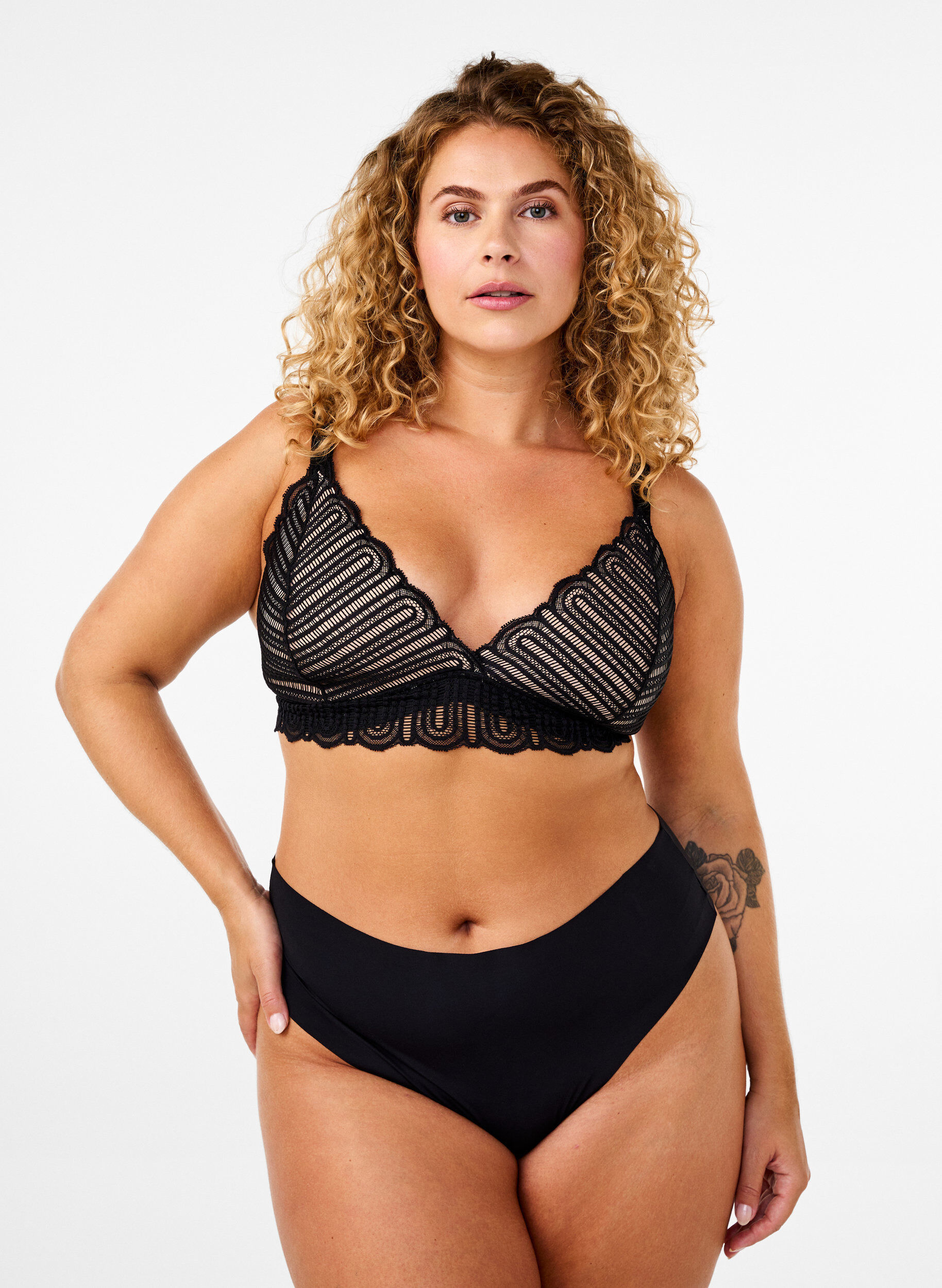 Zizzi Bralette med spets och mjuk vaddering, Svart, Model image number 1
