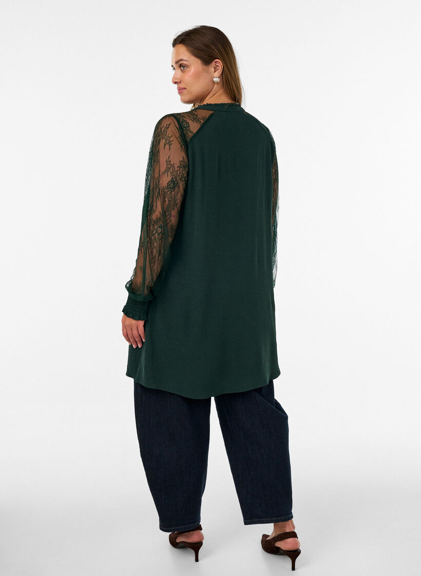 Tunika med &auml;rmar i skir spets, Gr&ouml;n, Model image number 2