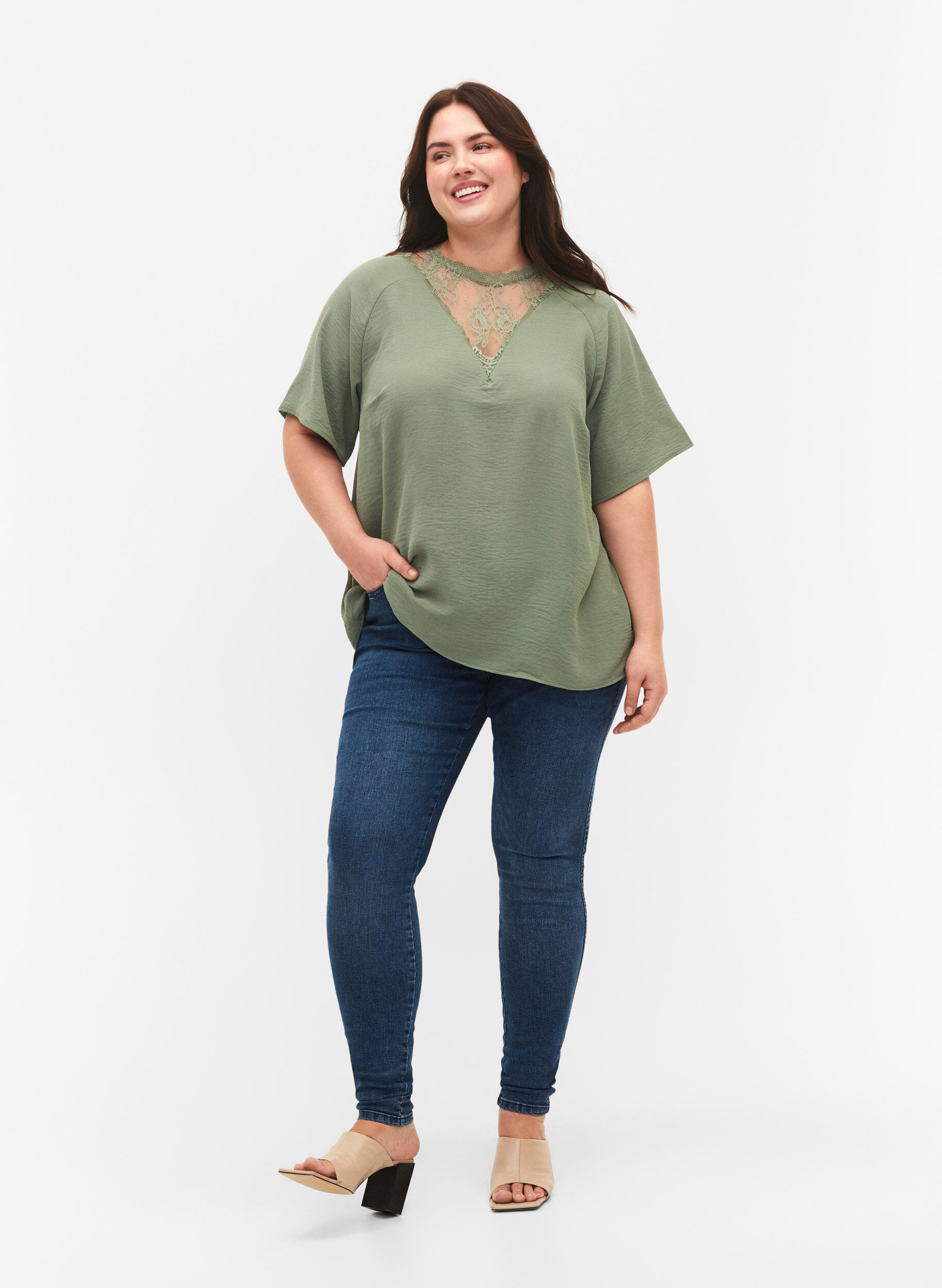 Zizzi Kort&auml;rmad blus med spets , Lily Pad, Model image number 2