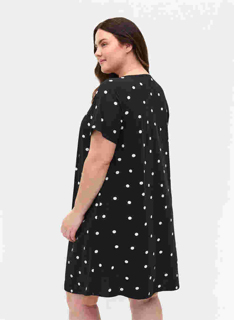 Prickig viskosklänning med korta ärmar, Black Dot, Model image number 1