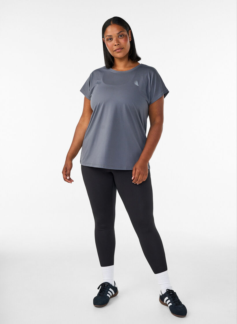 Enf&auml;rgad tr&auml;nings-T-shirt, Gr&aring;, Model image number 1