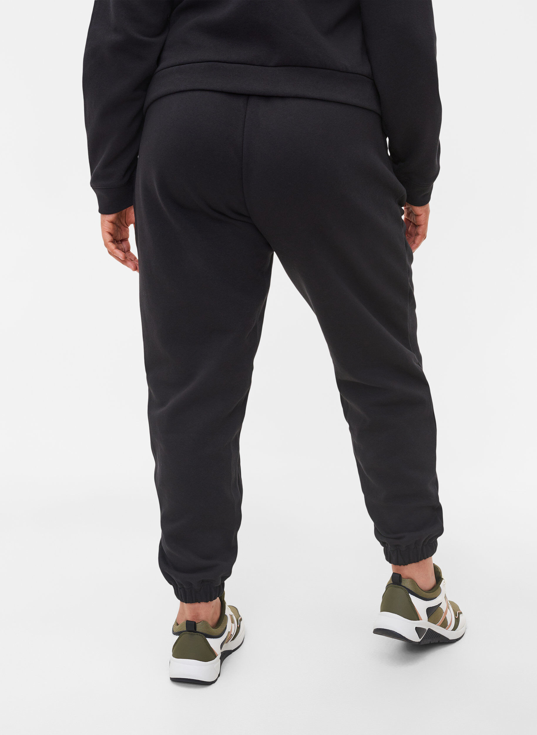 ZizziL&ouml;sa bomullsbyxor med fickor, Svart, Model image number 1