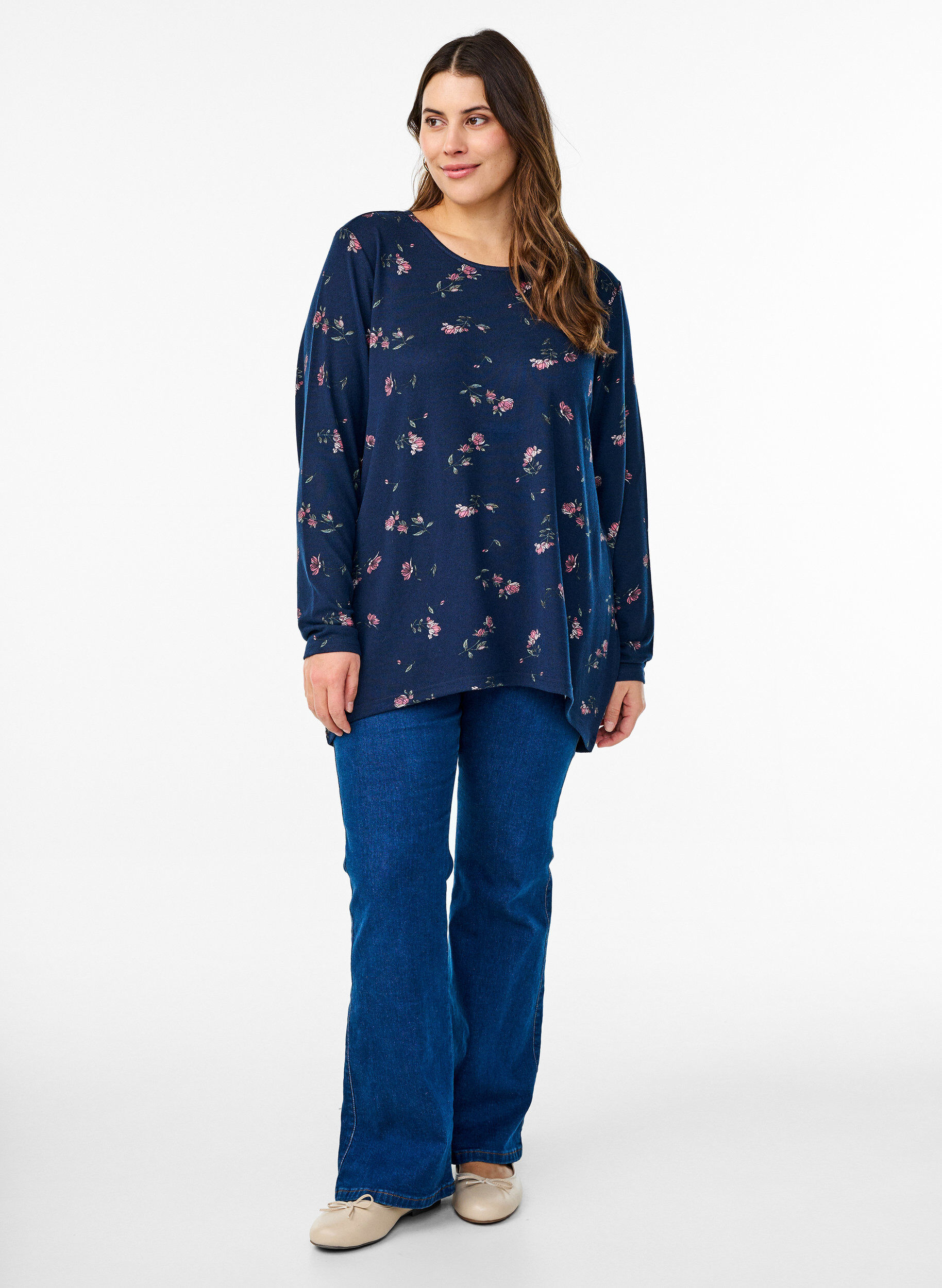 ZizziBlommig blus med l&aring;nga &auml;rmar, Bl&aring;, Model image number 1