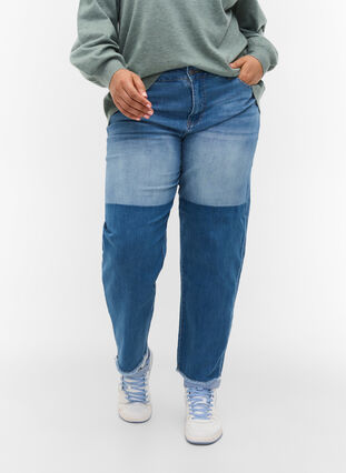 Croppade jeans med kontrast, Blue denim, Model image number 2