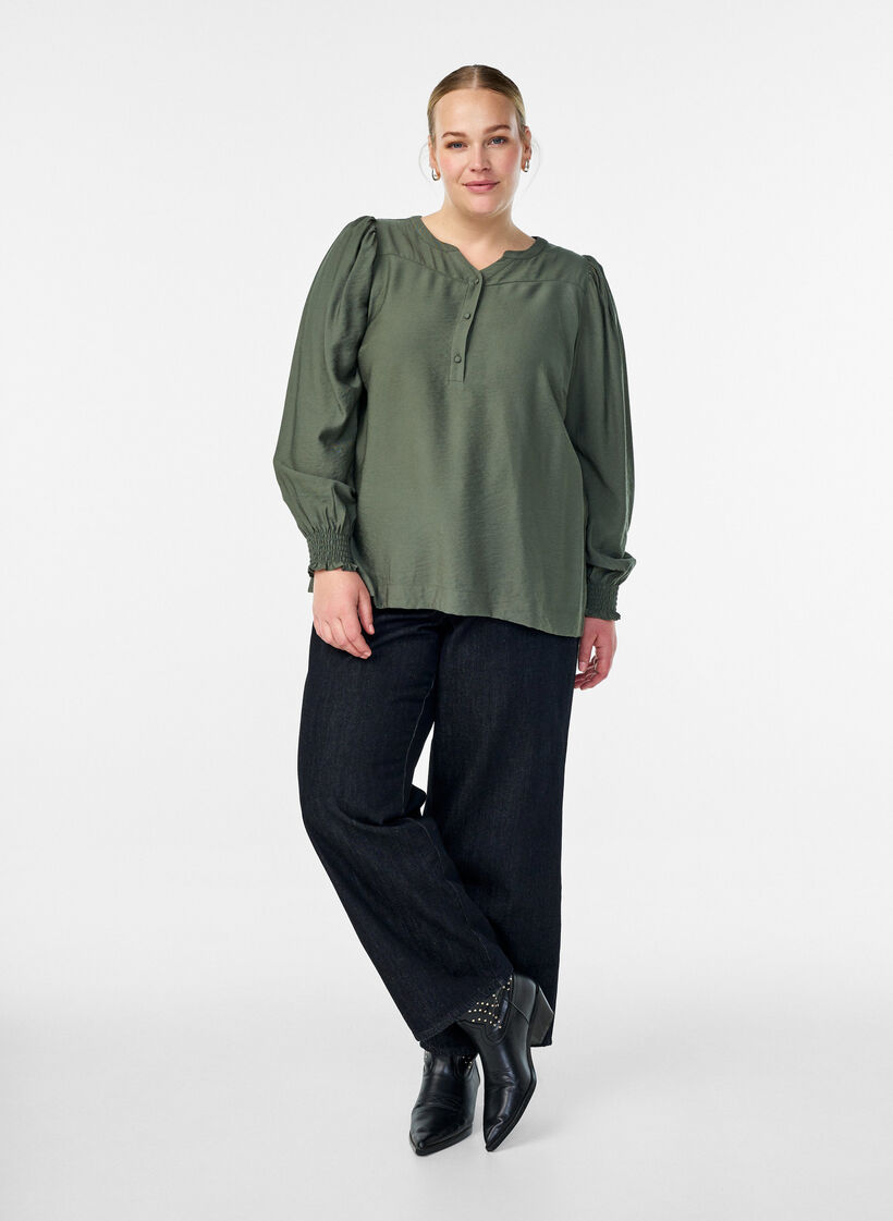 Viskosblus med smock och rynkade detaljer, Gr&ouml;n, Model image number 1