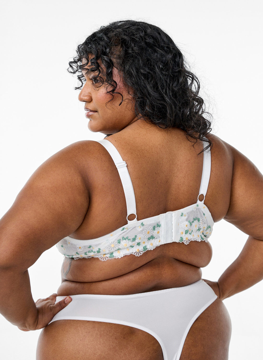 Zizzi Balconette-bh i mesh med margueritbroderi, Vit, Model image number 1