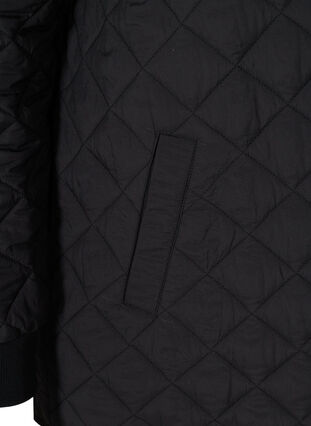 Kort quiltad jacka med fickor, Black, Packshot image number 3