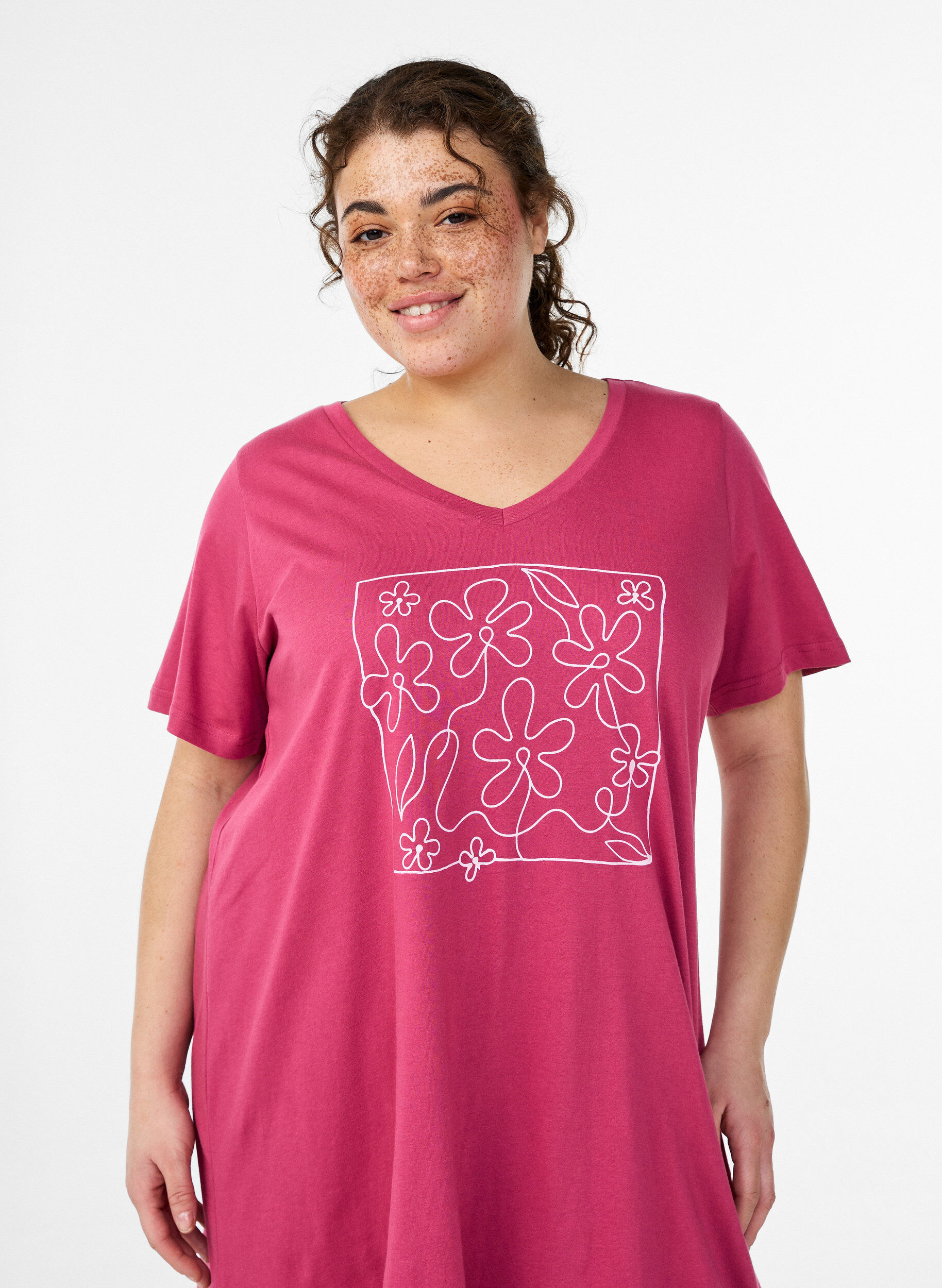 ZizziNattlinne i ekologisk bomull med v-ringning, R&ouml;d, Model image number 2