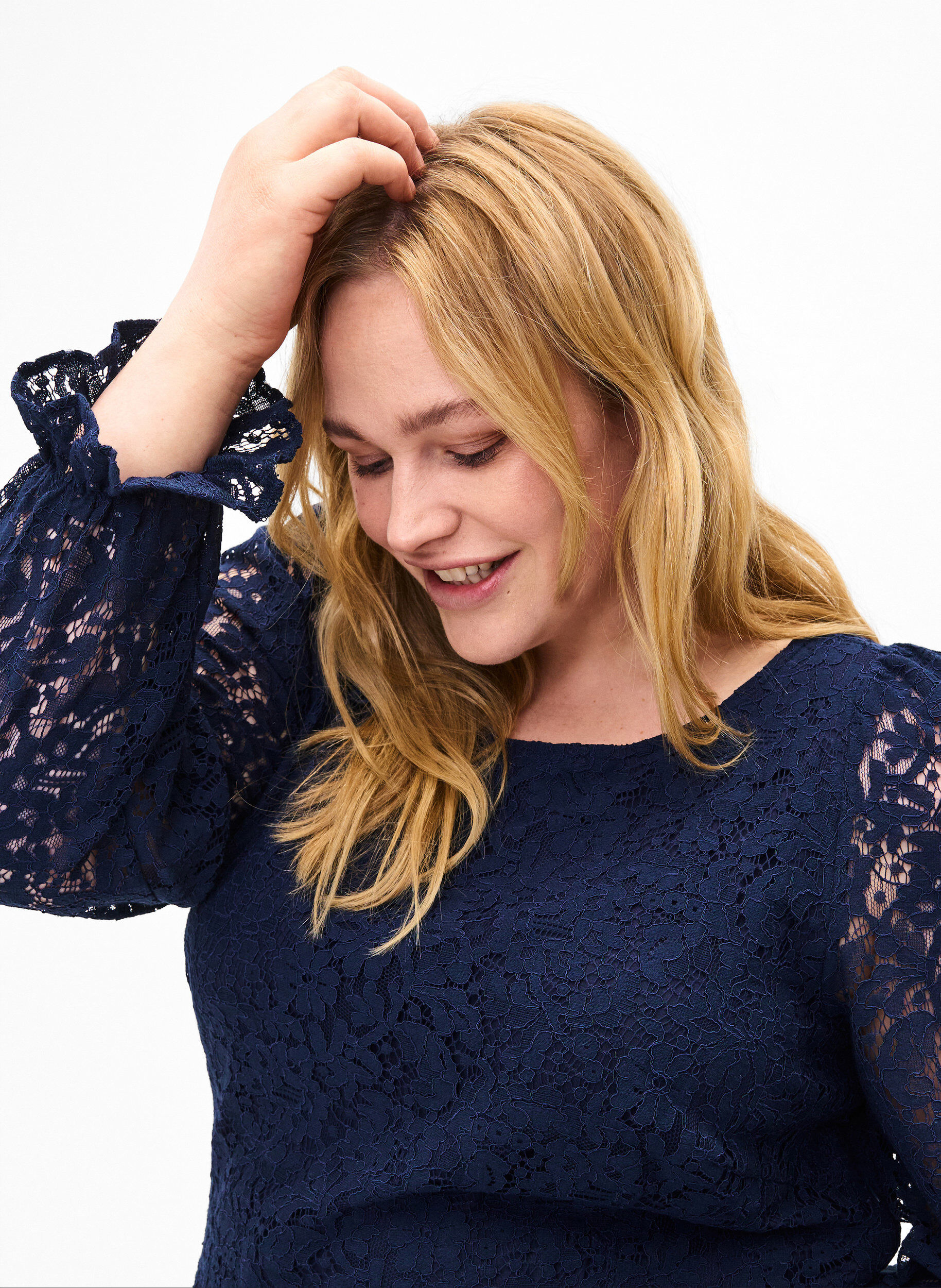 Zizzi Spetsblus med l&aring;nga &auml;rmar, Navy Blazer, Model image number 2