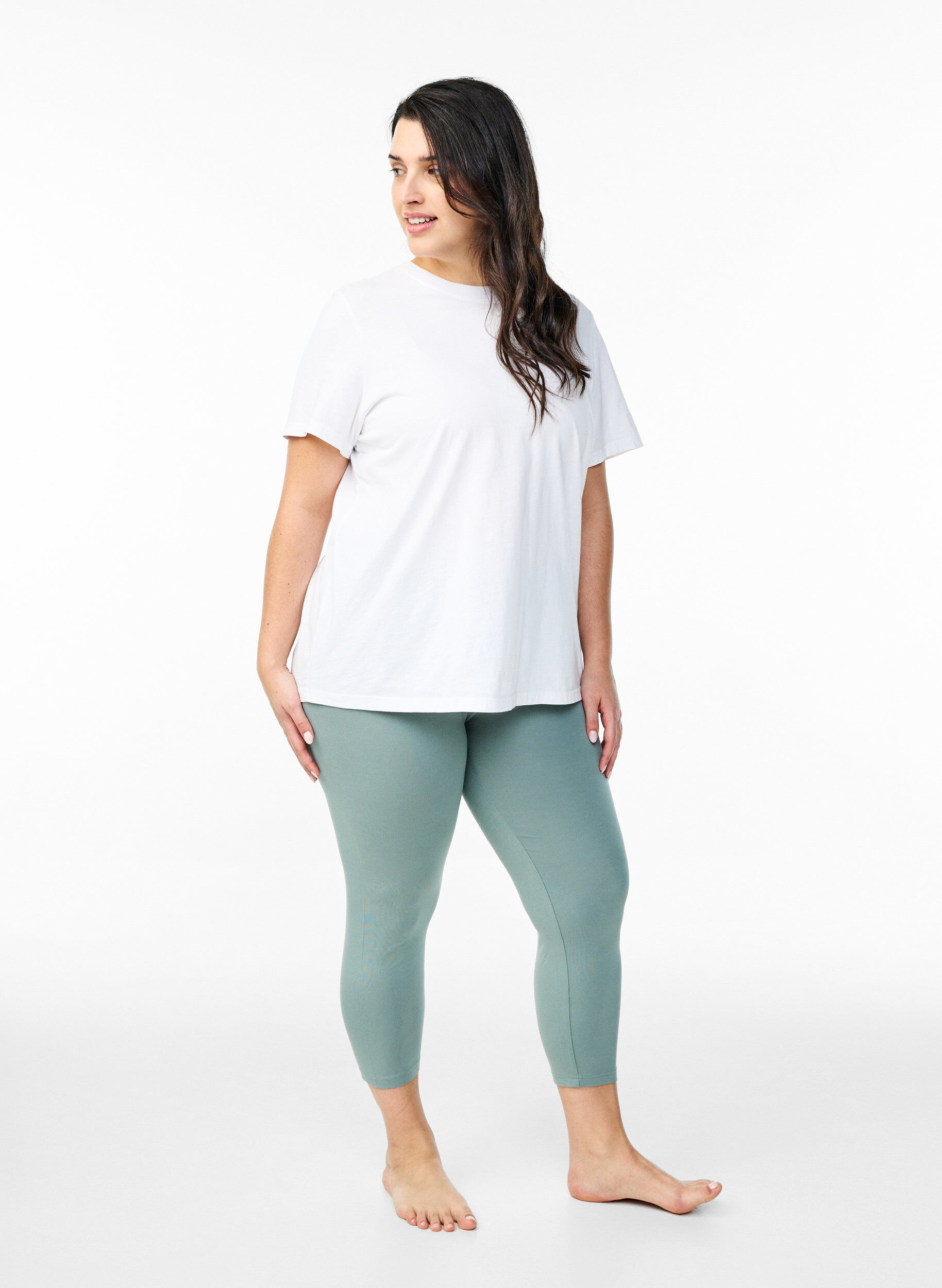 Zizzi Basleggings i viskos med 3/4-delsl&auml;ngd, Gr&ouml;n, Model image number 1