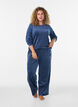 Blus i velour med broderad text, Bl&aring;, Model image number 1