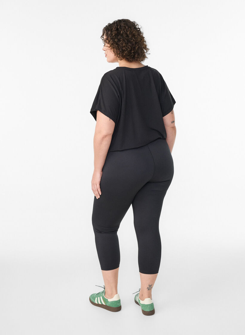 Tr&auml;ningstights med 3/4-l&auml;ngd, Svart, Model image number 2