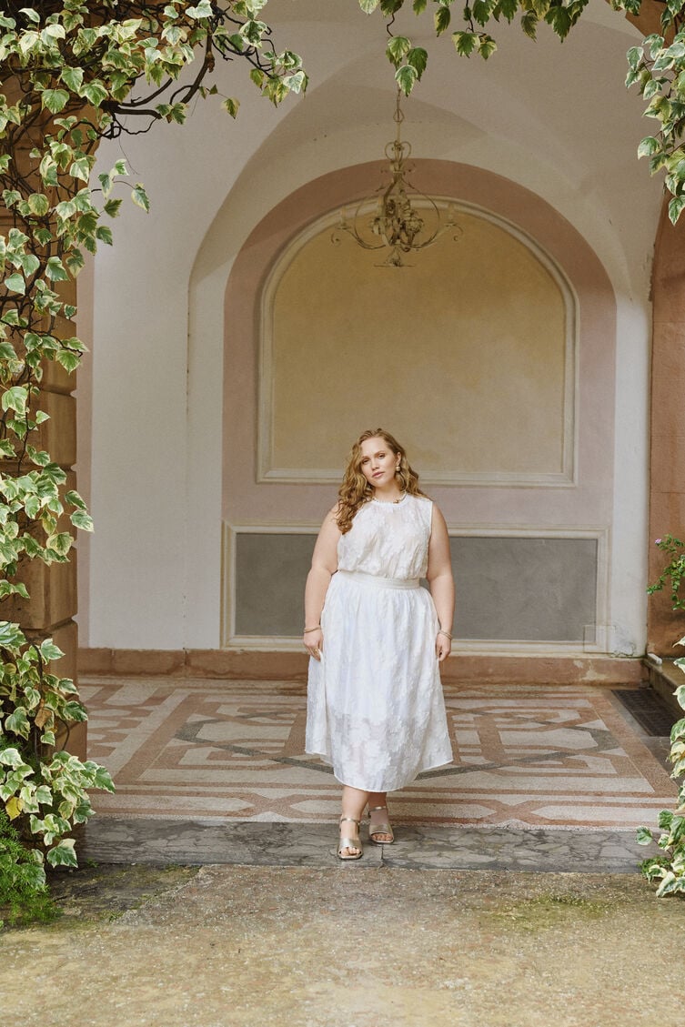 Vitt blommigt set, , Model