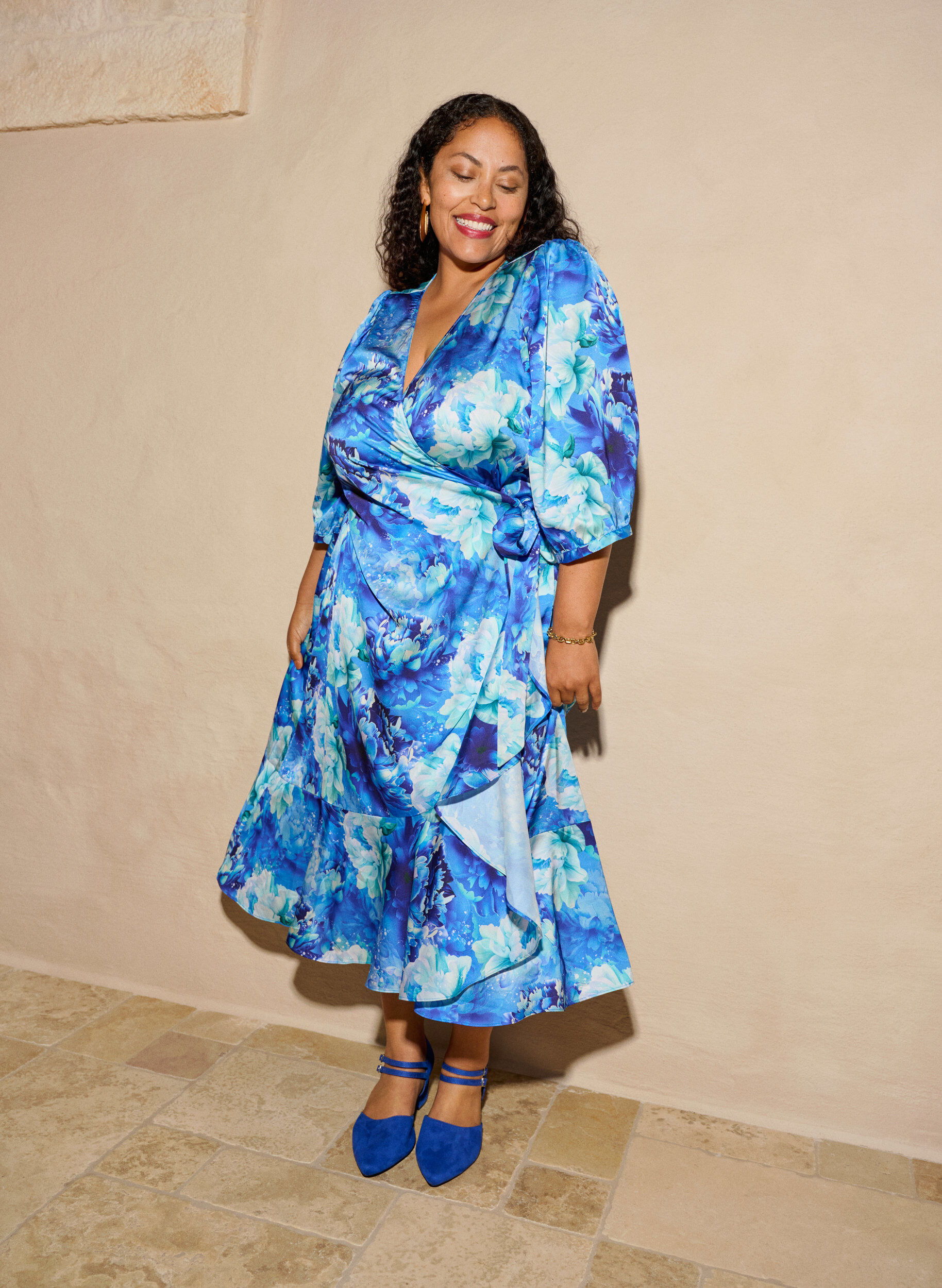 Zizzi Omlottkl&auml;nning med blomm&ouml;nster och 3/4-&auml;rmar, Bl&aring;, Image image number 0