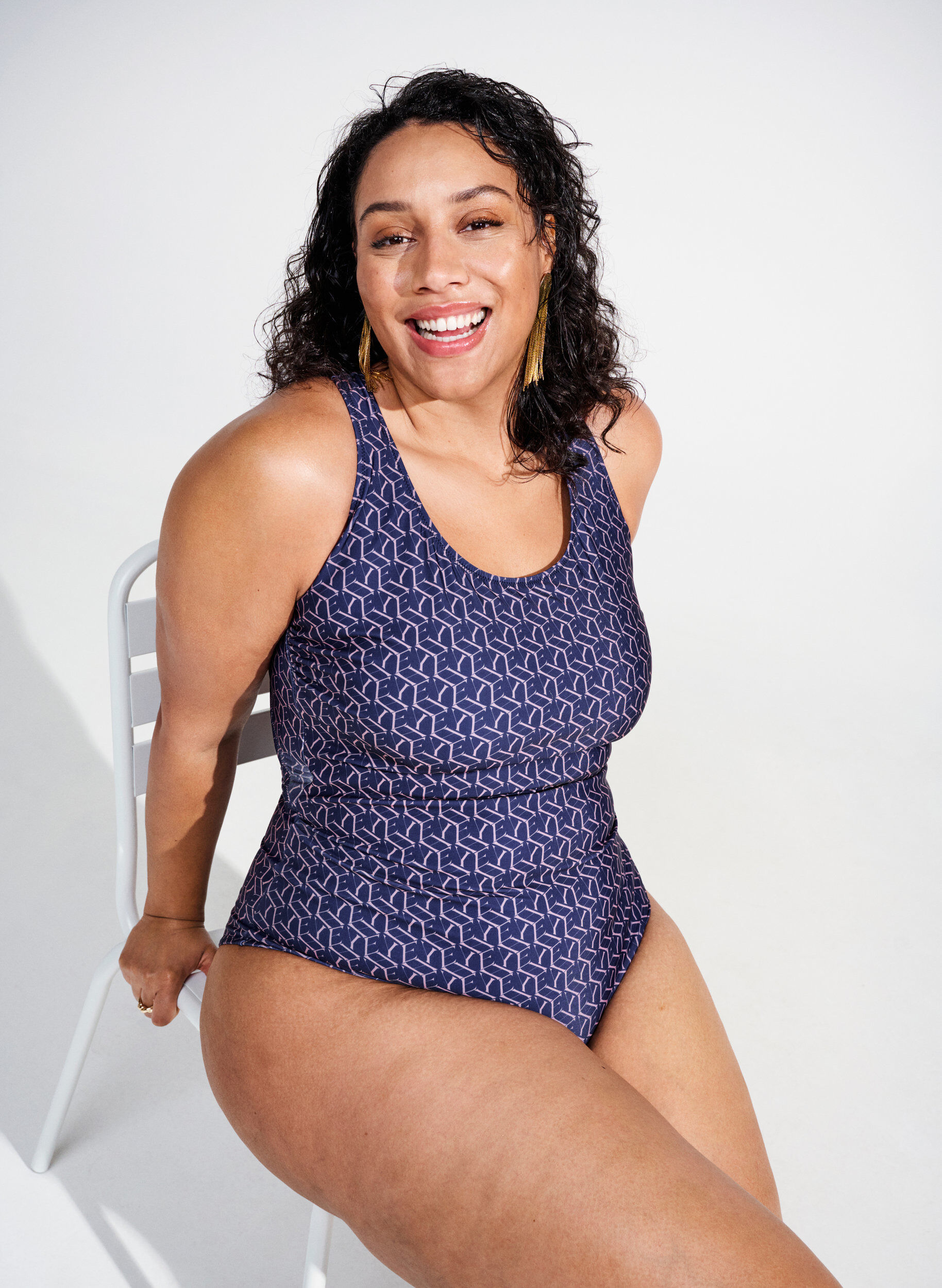 Zizzi Baddr&auml;kt med tryck och korslagda band i ryggen, Text Print, Image image number 0