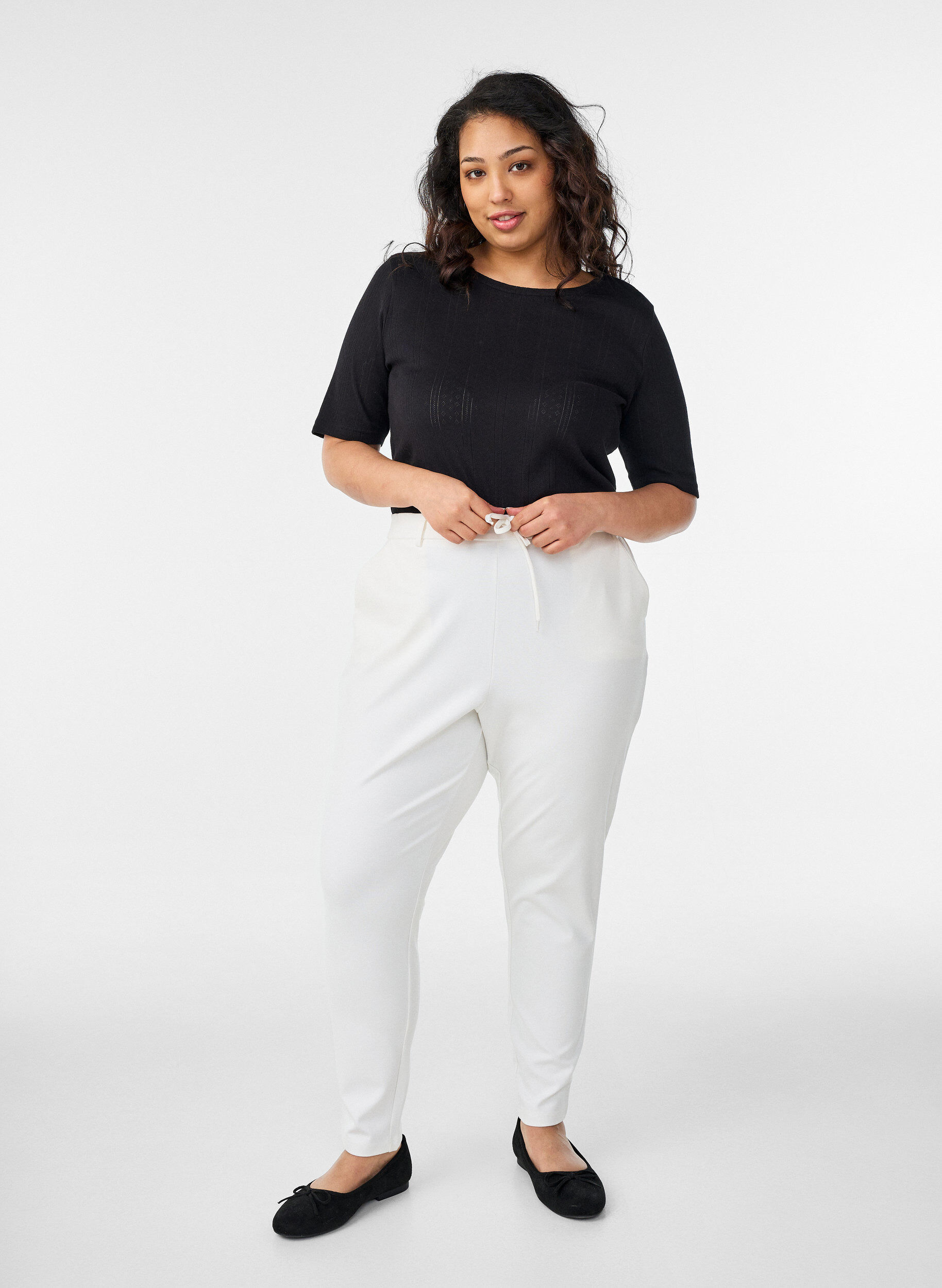 Croppade Maddison-byxor, Vit, Model